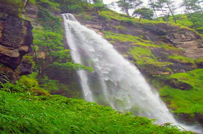 Nahas, Calon Pengantin Tewas Saat Foto Prewed di Air Terjun di Aceh