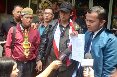 Dilaporkan LSM Akibat Hina Lambang Negara, Zaskia Gotik Bakal Dipenjara?