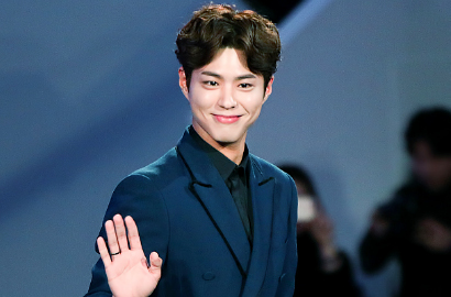 Park Bo Gum Buktikan 'Cintanya' pada Song Joong Ki, Fans Baper