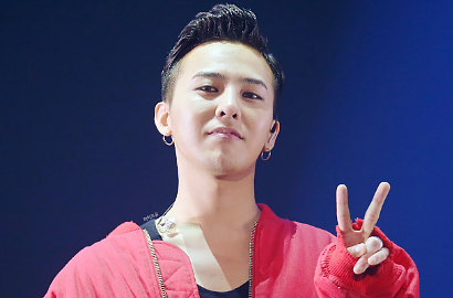Bukan Kiko, G-Dragon Malah Pewe Foto Bareng Aktris Jepang Ini