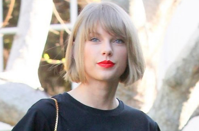 Bak Mini Konser, Taylor Swift Memukau Nyanyi di Pesta Ultah Aktris Reese Witherspoon