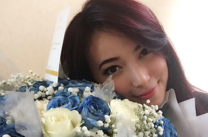 Asmirandah Foto Bareng Balita, Netter: Sudah Punya Anak?