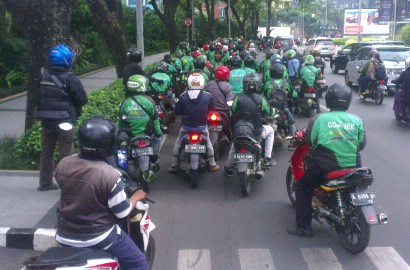 Usai Blue Bird, Giliran Go-Jek Ikut Angkat Bicara Tentang Demo Sopir Anarkis