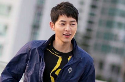 Siap-Siap Meleleh, Intip Unyunya Song Joong Ki di Iklan Baru Kolon Sports