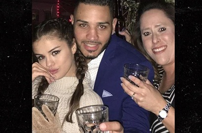 Bikin Syok, Beredar Video Selena Gomez Berdansa Liar di Atas Meja Bar