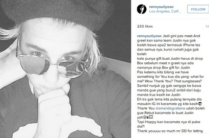 Foto Justin Bieber Pakai Kacamata Hadiah dari Renny Sutiyoso