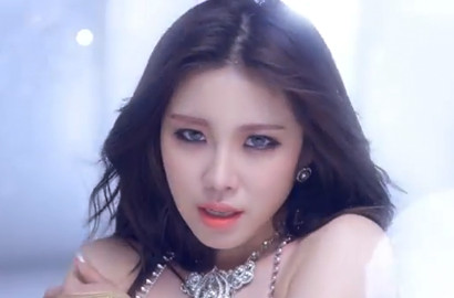 Wah, Intip Hyosung Secret Tampil Topless di MV 'Find Me'