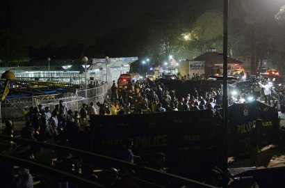 Terduga Pelaku Bom Bunuh Diri Pakistan Ternyata Seorang Guru