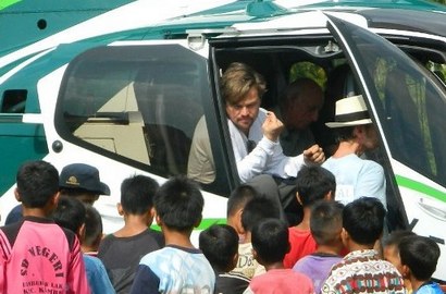 Liburan ke Aceh, Leonardo DiCaprio Bertemu OrangUtan Indonesia