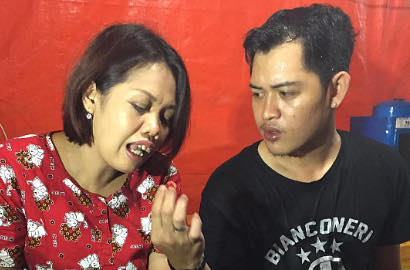 Selingkuh, Suami Ely Sugigi Kepergok Simpan Foto Cewek Bugil