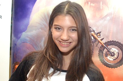 Wow, Cassandra Lee Mendadak Jadi Cewek Tionghoa di 'Oops!! Ada Vampir'
