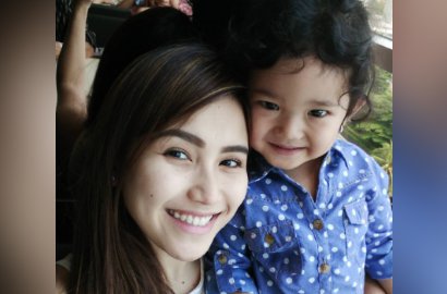 Pose Centil dan Cantik, Bilqis Putri Ayu Ting Ting Bikin Netter Gemas
