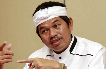 Kocak, Istri Hamil Bikin Pria Ini Ngidam Gendong Bupati Purwakarta