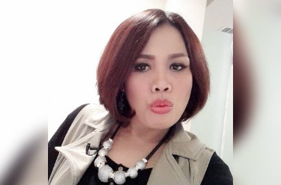 Mesra Lagi Bareng Suami, Ely Sugigi Janji Tak Umbar Masalah ke Medsos