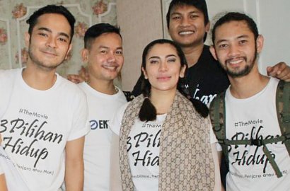 Main Film '3 Pilihan Hidup', Cinta Penelope Rela Tampil Botak