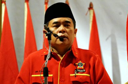 Ade Komarudin Sebut Istri Anggota DPR Genit Saat Foto Liburan di Jepang