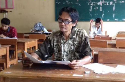 Wah, Kakek Berusia 61 Tahun Ini Jadi Peserta Tertua UN 2016