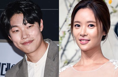 Hwang Jung Eum Genggam Mesra Tangan Ryu Jun Yeol di Promo 'Lucky Romance'