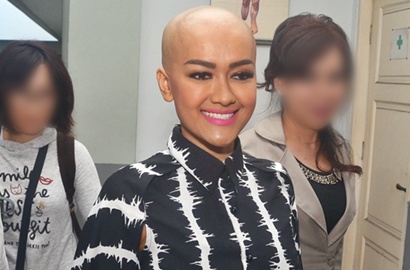 Tak Hadiri Sidang Perceraian, Julia Perez Minta Gaston Castano Bersikap Jantan