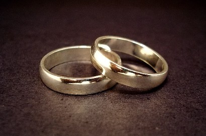 Heboh, 21 Pasangan Pengantin Nikah Massal di Pesawat Boeing 737