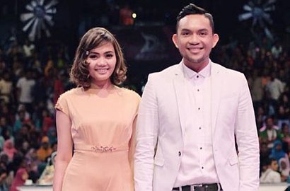 Pamer Foto Genggaman Tangan Bareng Fakhrul Razi, Rina Nose Bikin Netter Nangis