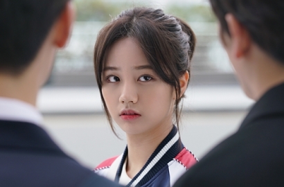 Tak Cuma Lawan Main di 'Entertainer', Hyeri Juga Anggap Ji Sung Guru Akting
