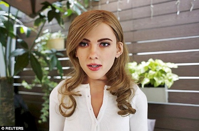 Seorang Pria Buat Robot Mirip Scarlett Johansson, Netter: Pasti Jones