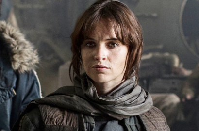Trailer 'Rogue One' Ungkap Felicity Jones Adalah Ibu Rey 'The Force Awakens'?