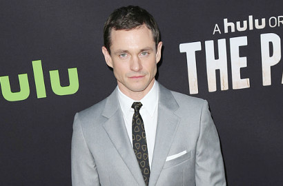 Gabung 'Fifty Shades Darker', Hugh Dancy Bakal Jadi Psikiater Christian Grey