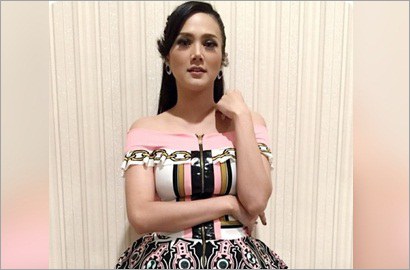 Hamil 7 Bulan, Mulan Jameela Tetap Goyang Pinggul Saat Manggung