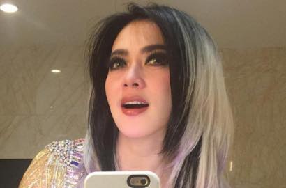 Liburan Super Mewah, Syahrini Keliling Tokyo Naik Limousine