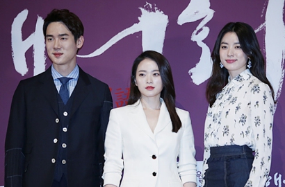Han Hyo Joo dan Chun Woo Hee Adu Cantik Pakai Hanbok di 'Haeuhhwa'