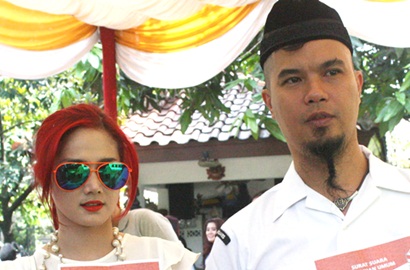 Ahmad Dhani Ternyata Suka Ciumi Ketiak Mulan Jameela