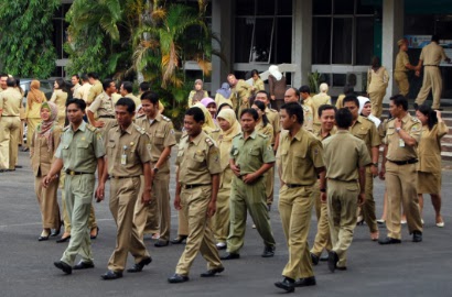 Beredar Kabar PNS Lulusan SMA Dikurangi di 2017, Ini Respon Deputi SDM