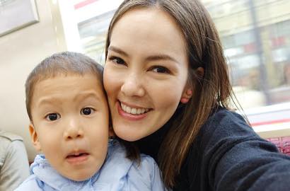 Tak Hadir Karena Anak Sakit, Cathy Sharon Senang Gugatan Cerai Ditolak