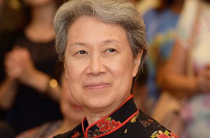 Unggah Foto Monyet Acungkan Jari Tengah, Istri PM Singapura Minta Maaf