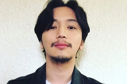 Tak Lagi Berkumis, Byun Yo Han Tampil Vintage di Film 'Will You Be There?'