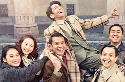 Rilis Foto Adegan, Chelsea Islan Pasang Wajah Sendu di 'Rudy Habibie'