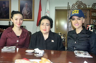 Temani Zaskia Gotik Ketemu Rachmawati Soekarno, Jupe Mangkir Sidang Cerai