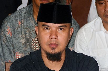 Gara-Gara Ini, Ahmad Dhani Akui Susah Ajak Member Baru Dewi Dewi 'Pindah Agama'
