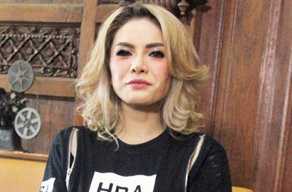 Buru-Buru ke Kantor Polisi, Nikita Mirzani Bikin Heboh Karena Tak Pakai Bra