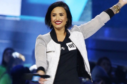 Goda Fans, Demi Lovato Unggah Penggalan Lagu untuk Soundtrack 'Angry Birds'