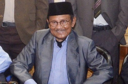 Sulap Lokasi Bak di Jerman,  B.J Habibie Puji Garapan Hanung di 'Rudy Habibie'