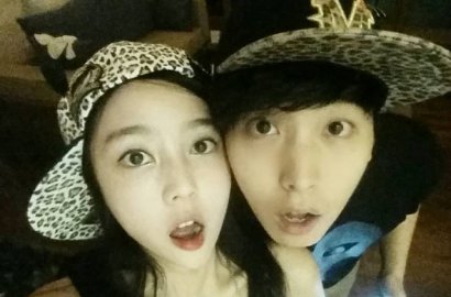 Pamer Kemesraan Bareng Istri, Sungmin SuJu Sukses Bikin Fans Histeris