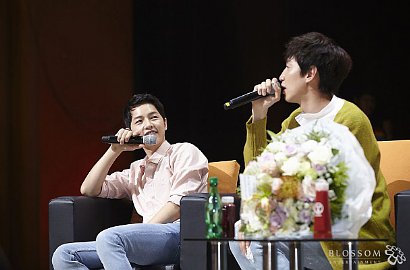 'Ngamuk' di Fanmeeting, Lee Kwang Soo: Pekerjaanku Bukan Teman Joong Ki!