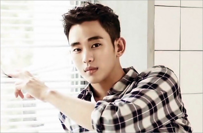Kim Soo Hyun Dikabarkan Segera Wamil, Agensi: Belum Diputuskan
