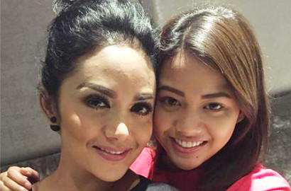 Foto Dugem Aurel Pamer Perut, Ini Reaksi Krisdayanti
