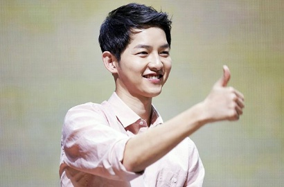 Bikin Iri, Song Joong Ki Rekam Suaranya untuk Jadi Alarm HP Fans