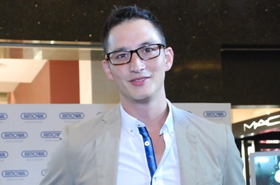 Model Cantik Hamil Asal Amrik Tag Foto USG ke Akun Mike Lewis, Ada Apa?