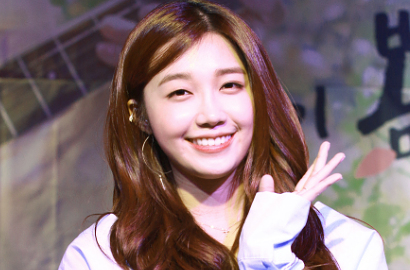 Eun Ji Pakai Bayaran Pertamanya di A Pink untuk Bayar Hutang